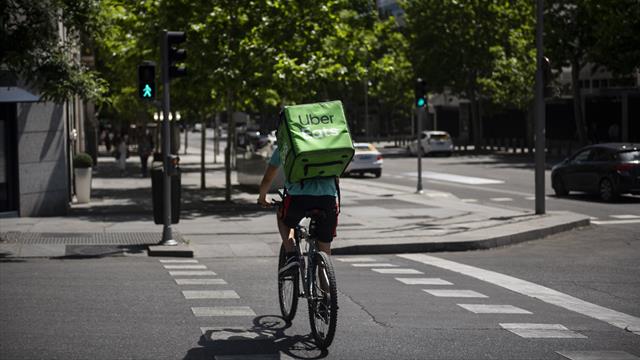 Uber Eats стал титульным спонсором Лиги 1, с 2020 года мяч на поле будут доставлять курьеры