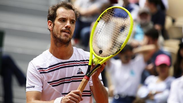 Deux victoires en une journée et Gasquet file en demies