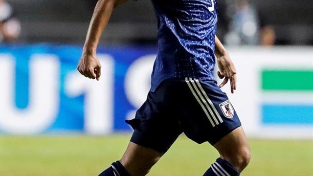 Kubo, nuevo fichaje del Real Madrid, acapara los focos en la práctica de Japón