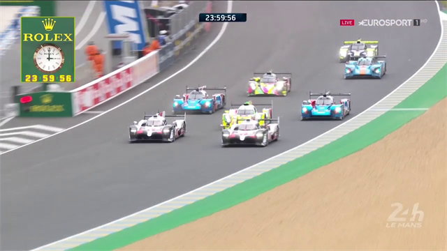 La partenza della 24 Ore di Le Mans: le due Toyota sono subito davanti La partenza della 24 Ore di Le Mans: le due Toyota sono subito davanti