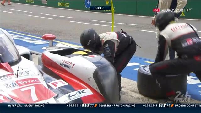 24 Horas de Le Mans: Pinchazo del #7 y el coche de Alonso vuelve a ser líder 24 Horas de Le Mans: Pinchazo del #7 y el coche de Alonso vuelve a ser líder