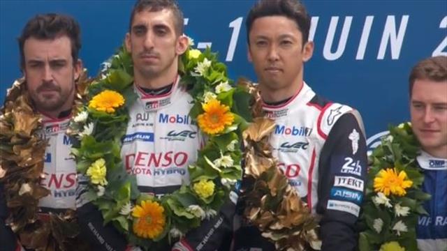 Emotionaler Abschluss: Die Siegerehrung beim 24-Stunden-Rennen von Le Mans Emotionaler Abschluss: Die Siegerehrung beim 24-Stunden-Rennen von Le Mans