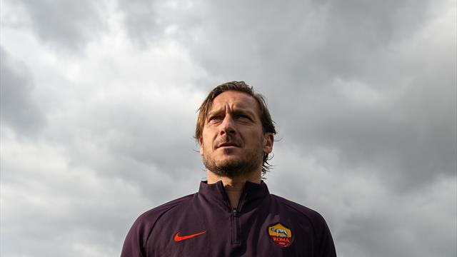 Totti est éternel : la preuve avec ce coup franc magique