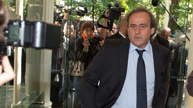 Platini : "Je me sens complètement étranger à n'importe quelle affaire" Platini : "Je me sens complètement étranger à n'importe quelle affaire"