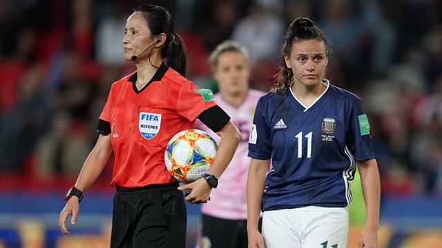 "Das ist lächerlich": Video-Assistent sorgt auch bei Frauen-WM für Ärger
