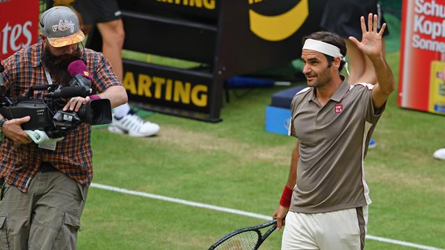 Federer comes through tricky Tsonga test to make Halle quarters