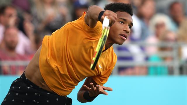 Après une journée marathon, Auger-Aliassime décroche sa place en quart