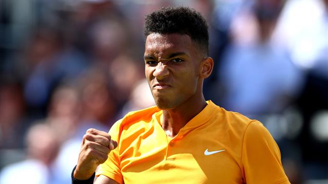Auger-Aliassime continue sa semaine parfaite