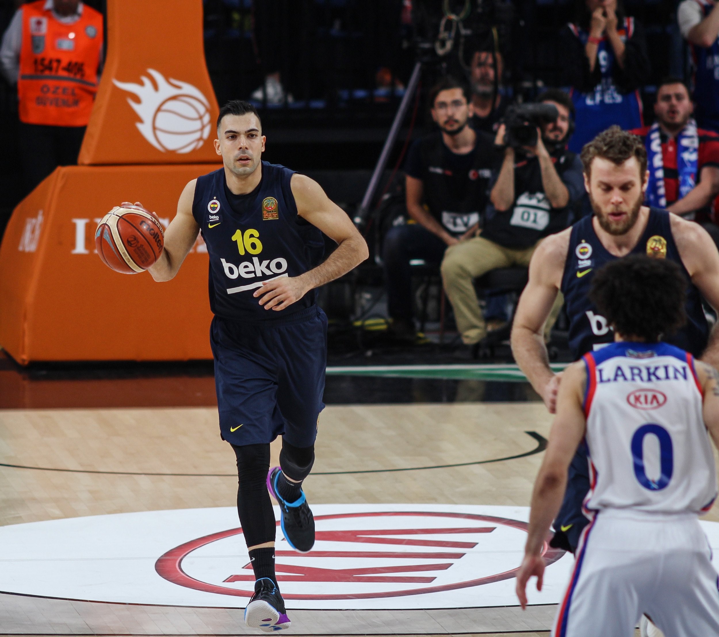 Kostas Sloukas (Fenerbahçe Beko) vs Anadolu Efes