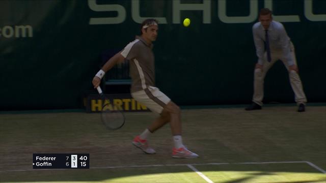 Beaucoup de toucher et une pointe de réussite : Federer a laissé Goffin pantois sur cette amortie Beaucoup de toucher et une pointe de réussite : Federer a laissé Goffin pantois sur cette amortie