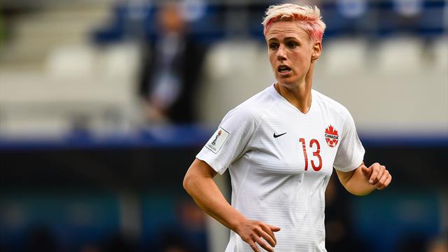 Schmidt, la "trequartista" aux cheveux rose
