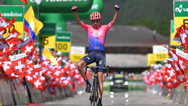 Carthy soleert van start tot finish naar winst in slotetappe; eindzege Bernal Carthy soleert van start tot finish naar winst in slotetappe; eindzege Bernal