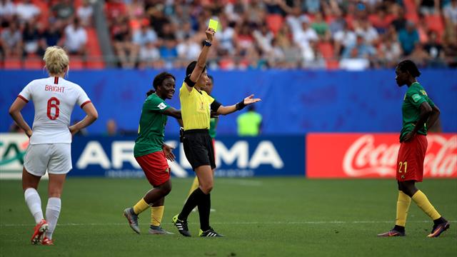 Plus de fair-play et moins de triche chez les footballeuses ? Un débat à arbitrer