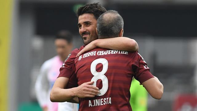 Un doublé chacun : Iniesta et Villa se font plaisir au Japon Un doublé chacun : Iniesta et Villa se font plaisir au Japon