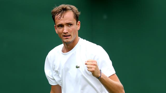 Медведев выиграл первый «Мастерс» в карьере и стал пятым в мире