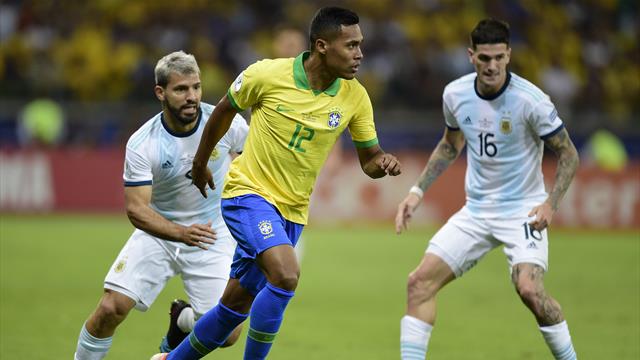 Alex Sandro : "Plus on a de pression, mieux c'est"