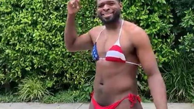 Суббан и Вонн надели на День независимости купальники с флагом США. Пи Кей еще и прыгнул в бассейн