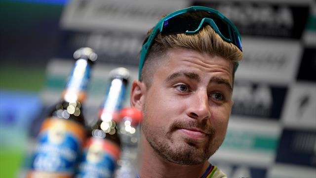 Attention, revoilà Sagan !