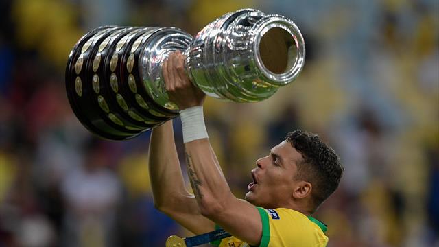 Thiago Silva répond à Messi : "Lors de la remontada, l’arbitre avait été ridicule"