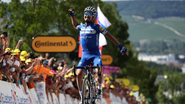 Alaphilippe tout puissant : le final de la 3e étape en vidéo Alaphilippe tout puissant : le final de la 3e étape en vidéo