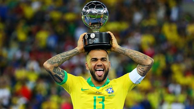 Quand Dani Alves cherche du boulot sur Instagram