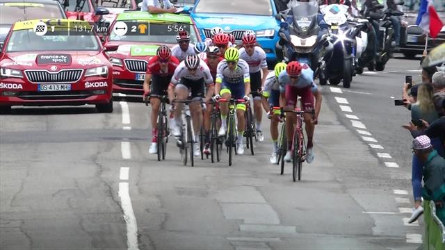 Andrea Pasqualon vince la volata del traguardo volante: battuti Politt e Greipel Andrea Pasqualon vince la volata del traguardo volante: battuti Politt e Greipel