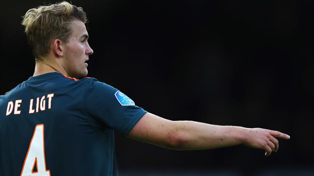 De Ligt non va in Austria con l'Ajax: "Aspetta un possibile trasferimento"