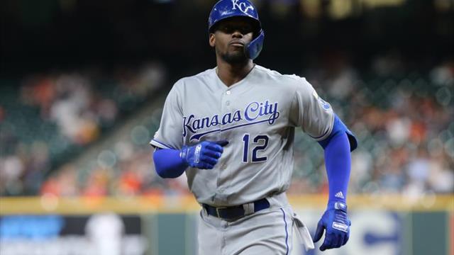 8-5. Maldonado y Soler jonronean en la victoria de los Reales