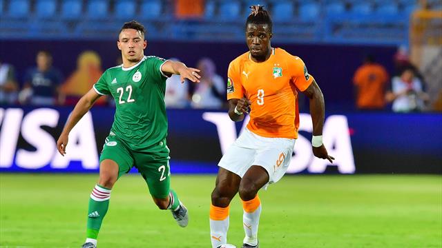 Algeria coach refuses to discuss Bensebaini self-slapping incident