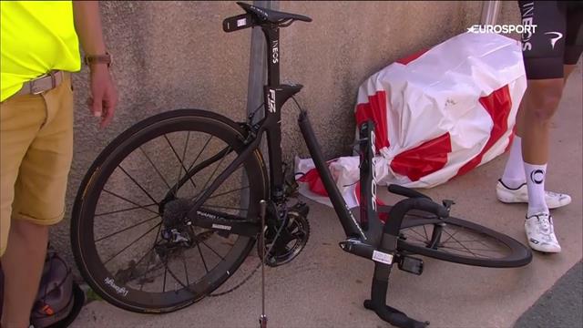 Heftiger Crash von Thomas: Rad komplett zerlegt Heftiger Crash von Thomas: Rad komplett zerlegt