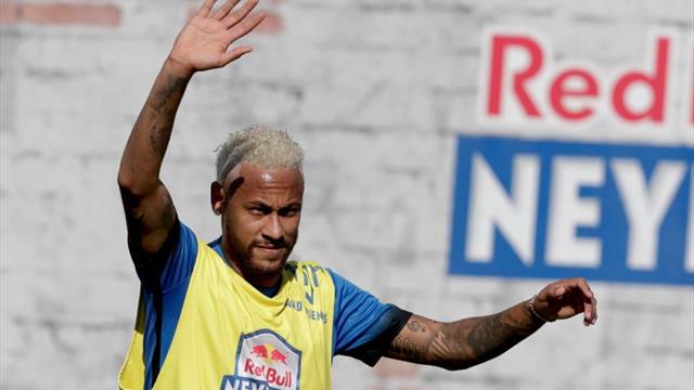 Neymar dice que está casi recuperado de su lesión, pero no habla de su futuro