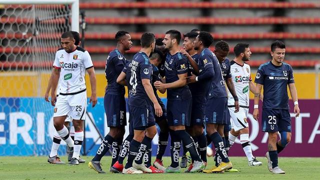 El argentino Leguizamon, autogol y lesión en su debut en el campeonato de fútbol en Ecuador