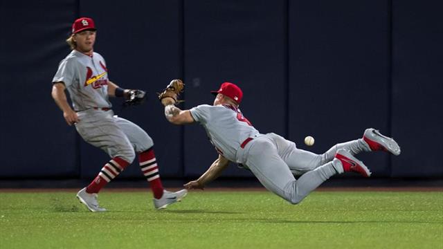4-2. O'Neill empuja las cuatro carreras de los Cardenales