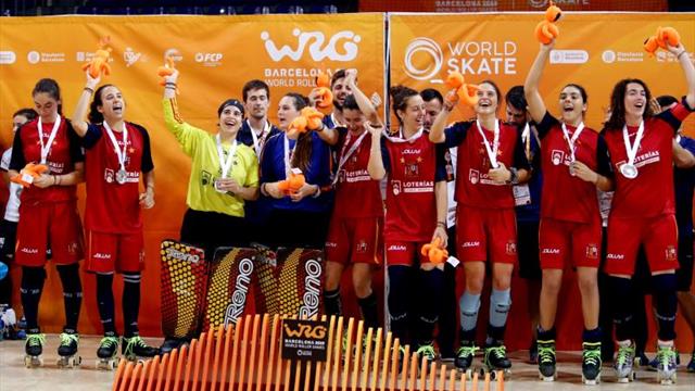 El rey felicita a la heptacampeona selección femenina de hockey patines