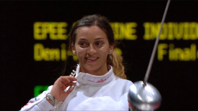 Il primo oro di Rossella Fiamingo: il trionfo nella spada ai Mondiali 2014 Il primo oro di Rossella Fiamingo: il trionfo nella spada ai Mondiali 2014