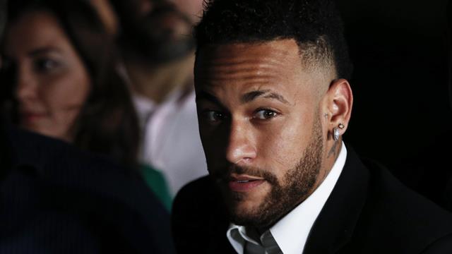 "Calomnie et extorsion" : des poursuites réclammées contre l'accusatrice de Neymar