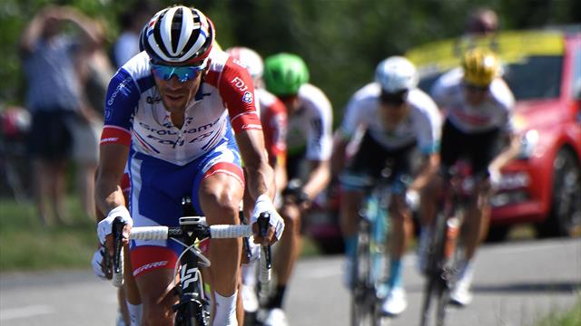 Pinot perd très gros, Van Aert vainqueur en costaud