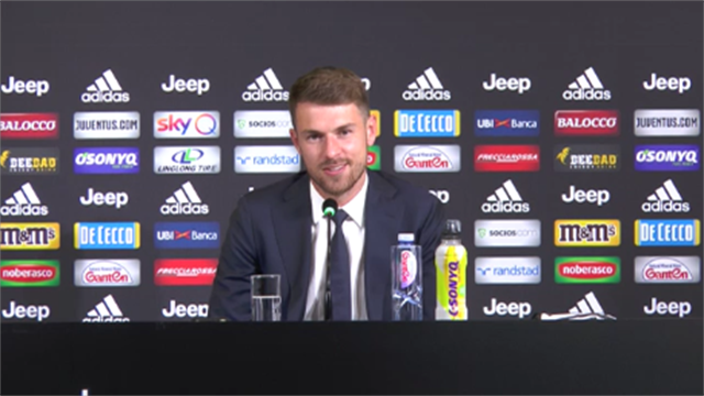 Ramsey si presenta in italiano: "La Juve è una delle più grandi al mondo" Ramsey si presenta in italiano: "La Juve è una delle più grandi al mondo"