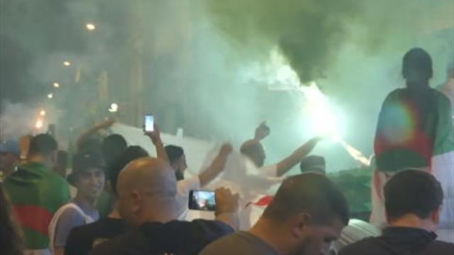 CAN 2019 - Les fans algériens font la fête sur les Champs-Élysées à Paris CAN 2019 - Les fans algériens font la fête sur les Champs-Élysées à Paris