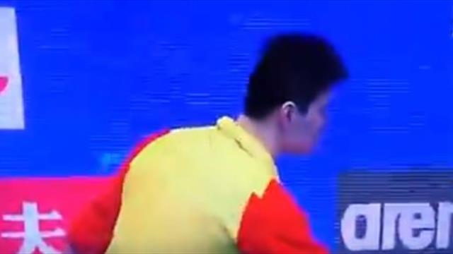 Разбивший пробы китаец выиграл второе золото, бронзовый призер из Британии не пожал ему руку