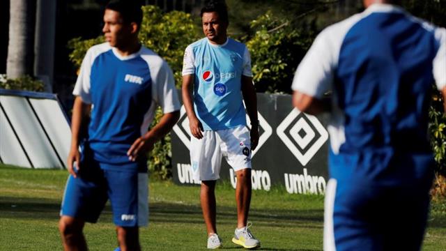 El seleccionador de Guatemala admite imposibilidad de llegar directo al Mundial