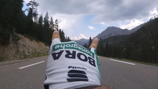 Onboard | Adrenalin pur: Rasante Abfahrt mit einer Hand Onboard | Adrenalin pur: Rasante Abfahrt mit einer Hand