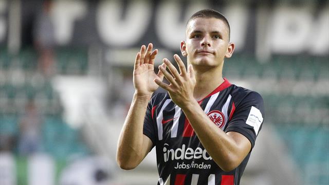 Frankfurt feiert Joveljic: "Macht es schon richtig, richtig gut"
