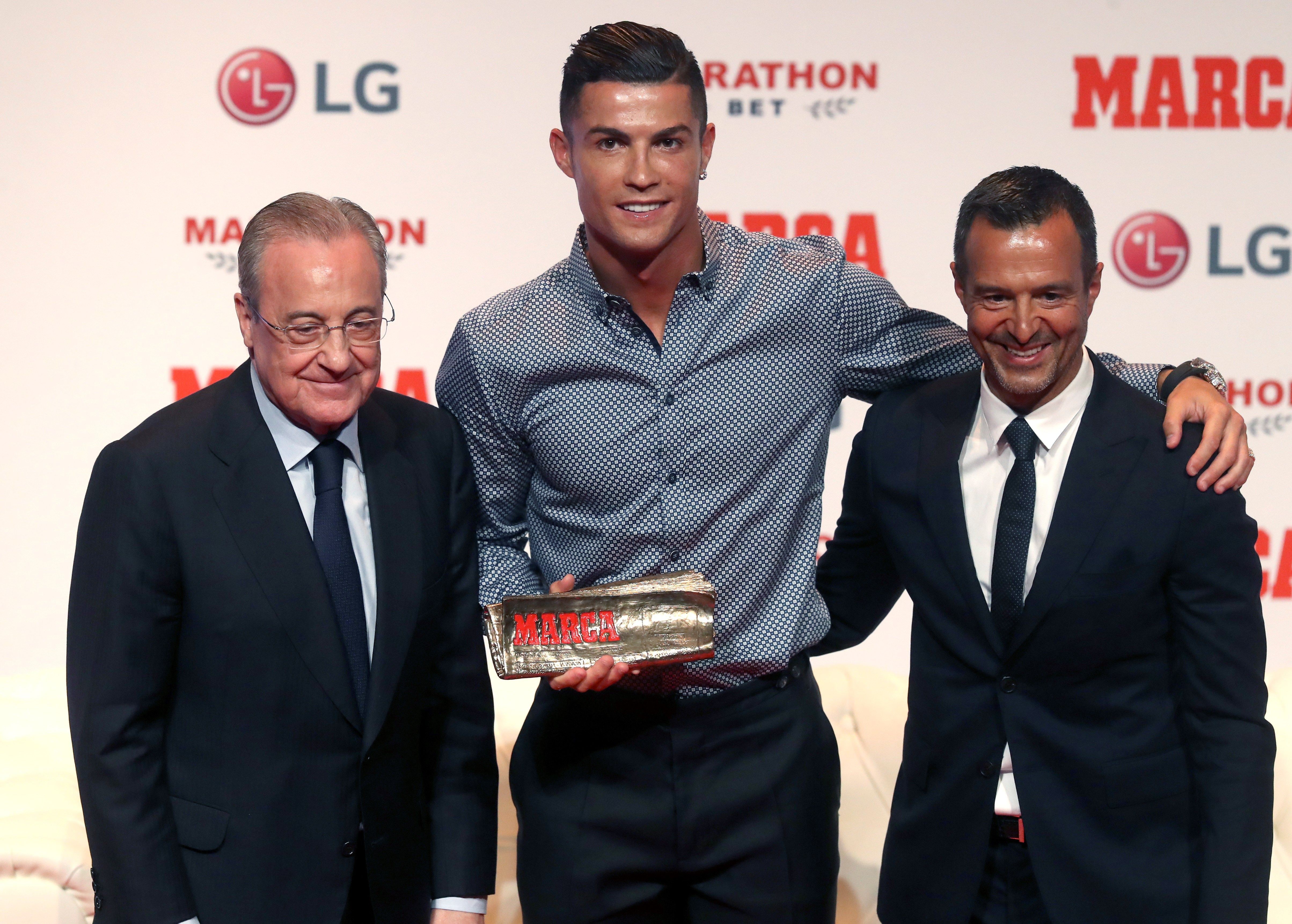 Cristiano Ronaldo, Florentino Pérez y Jorge Mendes