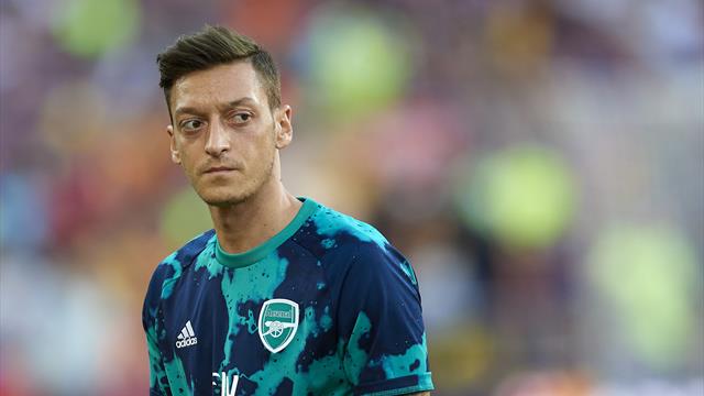 La pesadilla de Özil: envuelto en una guerra de bandas sin poder salir de casa