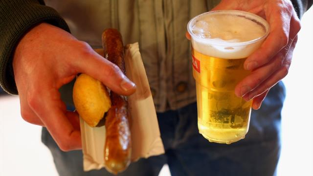 Ultimativer Vergleich: So viel kosten Bier und Bratwurst in den Bundesliga-Stadien