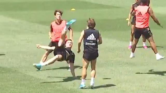 La espectacular media chilena de Jovic que ilusiona al madridismo