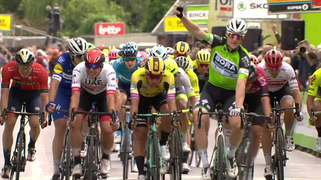 BinckBank Tour 2019 (2ª etapa): Bennett repite victoria con 'miradita' de superioridad absoluta BinckBank Tour 2019 (2ª etapa): Bennett repite victoria con 'miradita' de superioridad absoluta