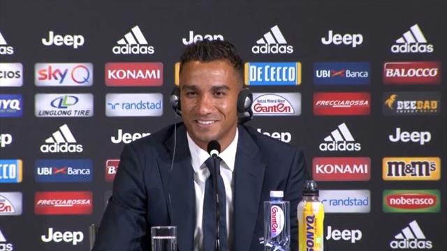 Ronaldo, Alex Sandro, Sarri e la Juve 'brasiliana': la conferenza di Danilo in 230 secondi Ronaldo, Alex Sandro, Sarri e la Juve 'brasiliana': la conferenza di Danilo in 230 secondi