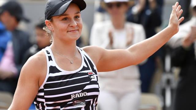 Barty y Halep debutan con victoria